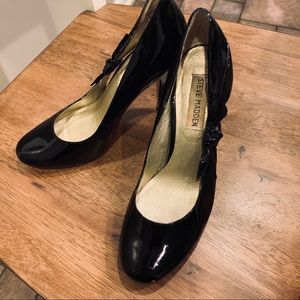 Steve Madden Patent Leather Bow Pumps